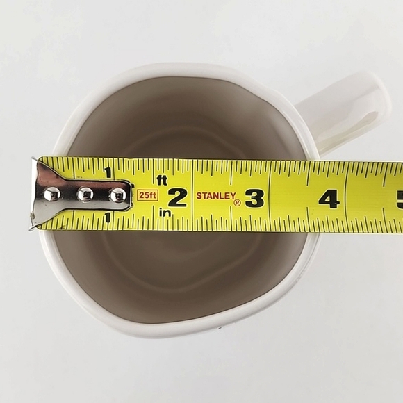 ⭐️2/ $50⭐️ Rae Dunn Artisan Collection White Coffee Tea Mug HUGS &  KISSES - Picture 9 of 10